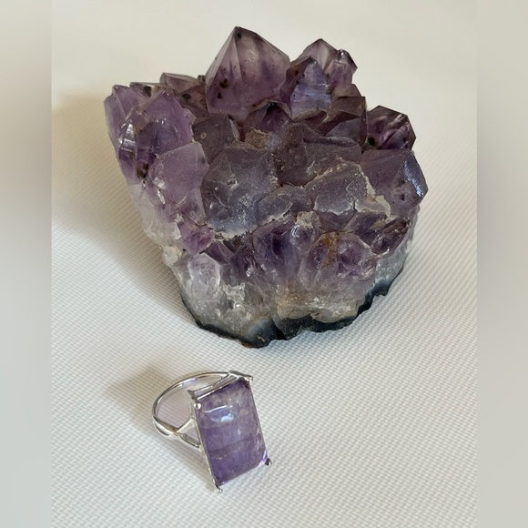 Purple Amethyst Sterling Silver Ring Size 9 - Picture 2 of 5